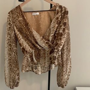 VESTIQUE size S animal print blouse